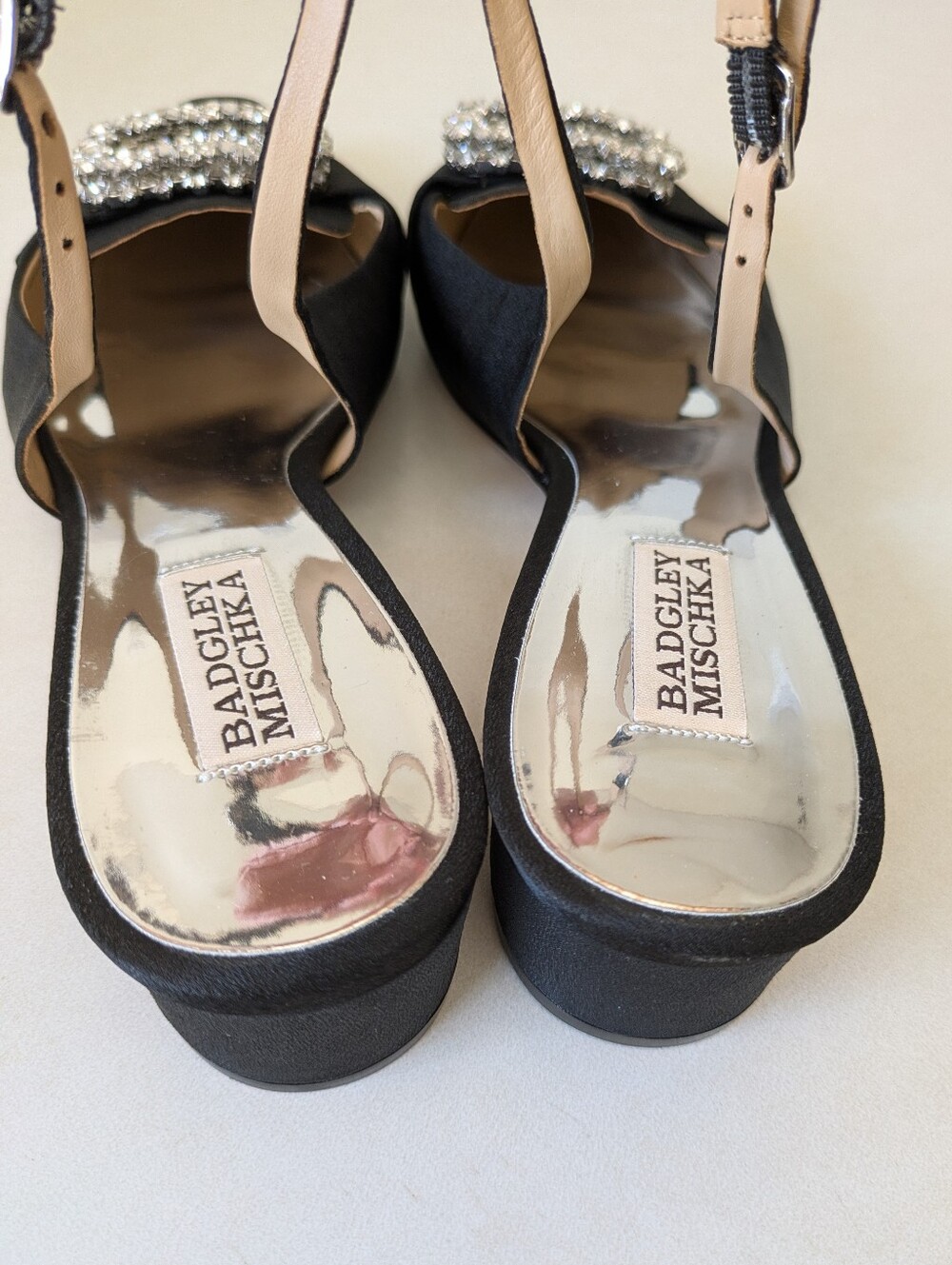 Badgley Mischka Crystal Slingback Low Heels Black Satin Block Heel Point Toe 8.5 - Picture 15 of 17